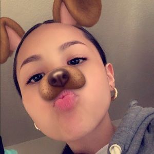 Meet your Posher, Estrella